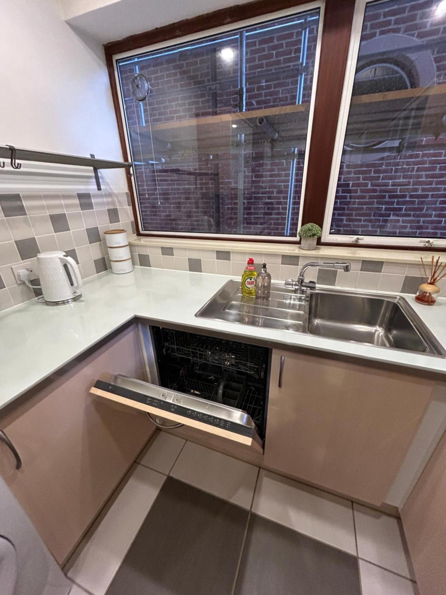 Spacious 3 Bedroom Apartment Close To Marina, 2 Parking Spaces, Kingsize Or Single Beds Southampton Exterior photo