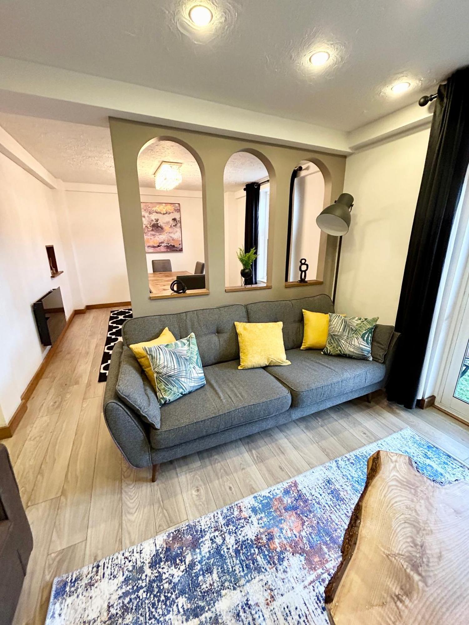 Spacious 3 Bedroom Apartment Close To Marina, 2 Parking Spaces, Kingsize Or Single Beds Southampton Exterior photo